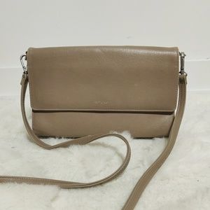 Matt n Nat crossbody bag